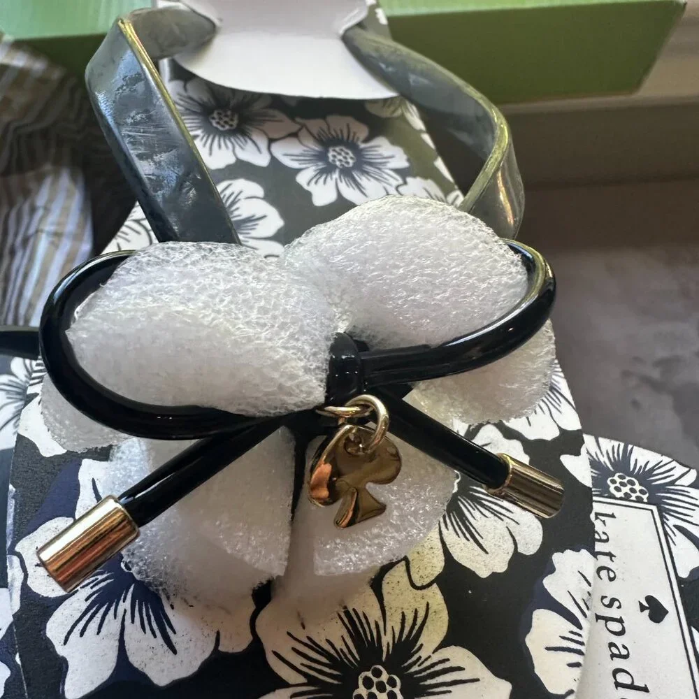 Kate Spade NOVA Sandals Flip Flops Black Shiny Rubber Hollyhock Print NIB s11